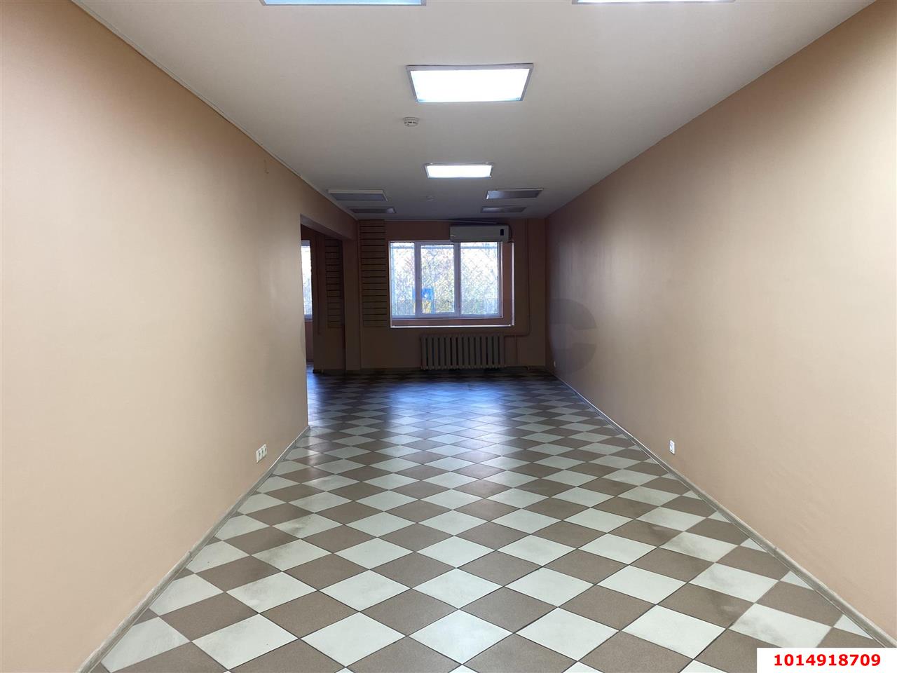 Фото №4: Торговое помещение 64&nbsp;м², 1/5&nbsp;эт. - Краснодар, Прикубанский внутригородской округ, мкр. Фестивальный, ул. Атарбекова, 9