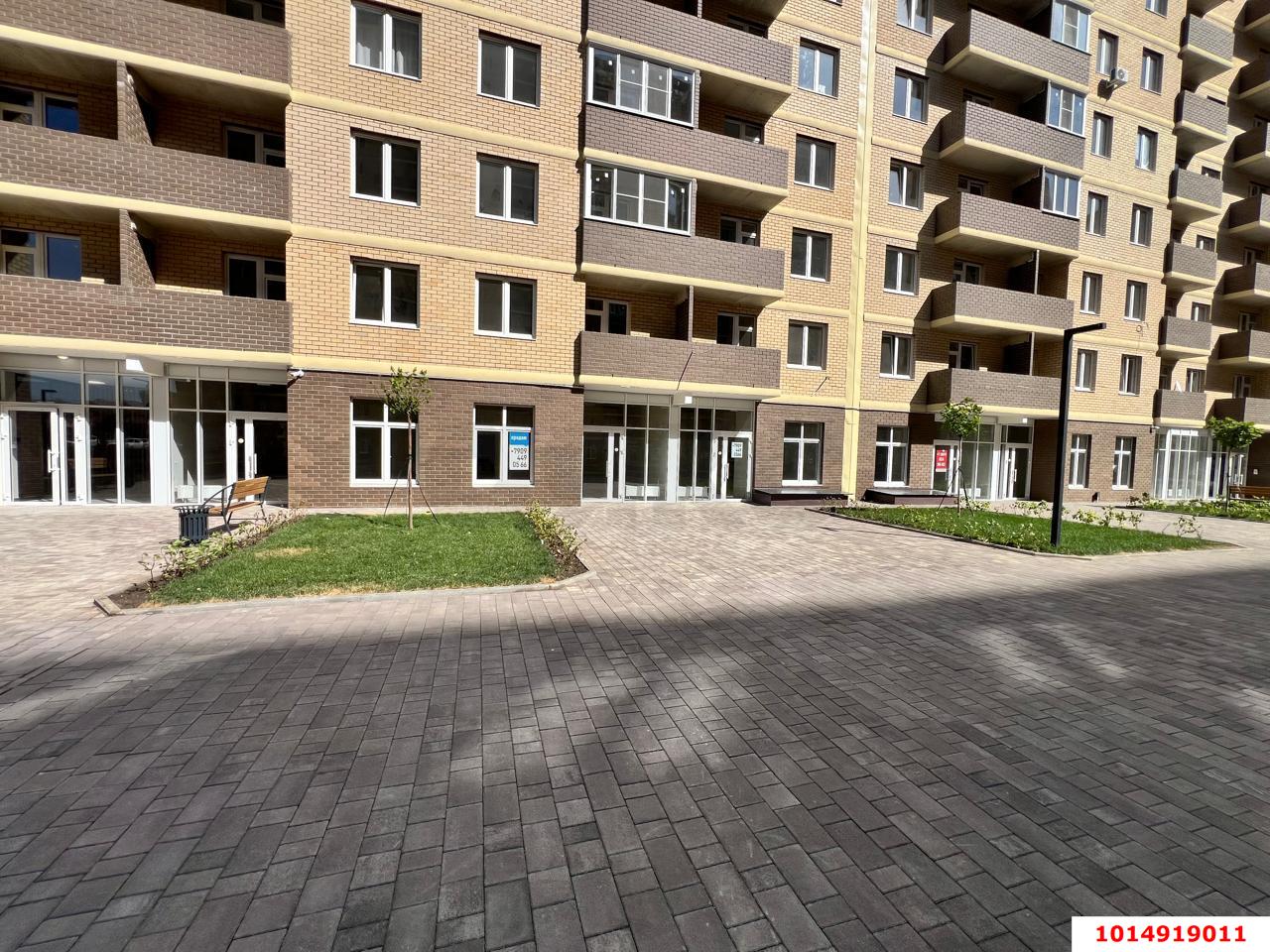 Фото №1: Торговое помещение 44&nbsp;м², 1/16&nbsp;эт. - Краснодар, Прикубанский внутригородской округ, мкр. жилой комплекс Дыхание, ул. Лётчика Позднякова, 2к25