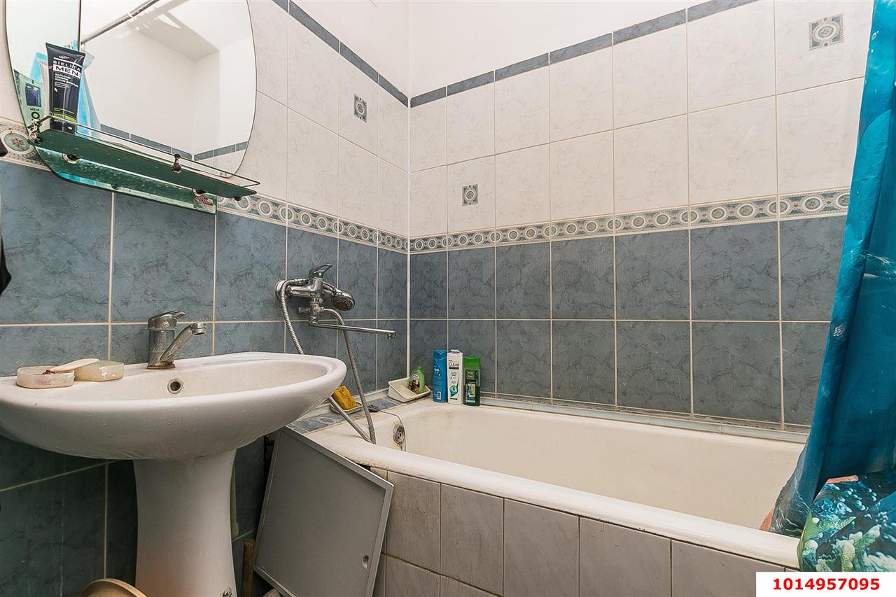 Фото №7: 3-комнатная квартира 77&nbsp;м², 4/5&nbsp;эт. - Краснодар, Западный внутригородской округ, мкр. Фестивальный, ул. Гаражная, 77/1