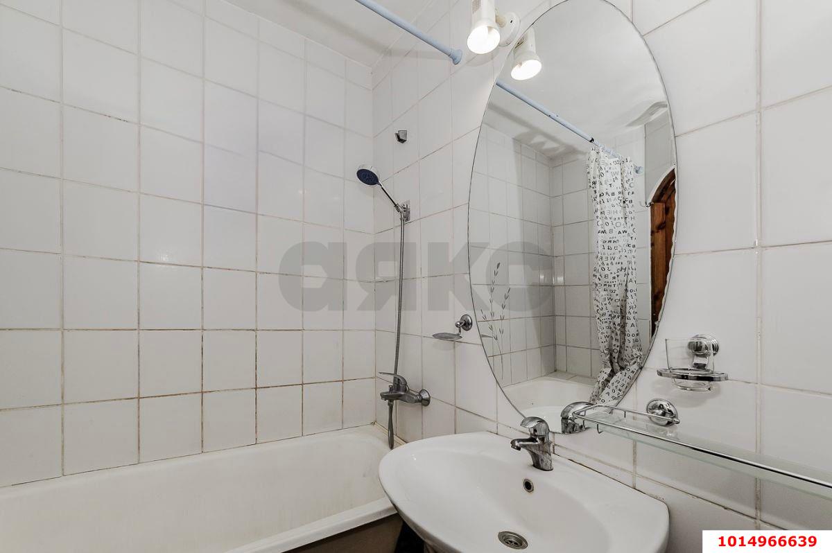 Фото №3: 1-комнатная квартира 39&nbsp;м², 1/3&nbsp;эт. - Краснодар, Западный внутригородской округ, мкр. Центральный, ул. Советская, 31