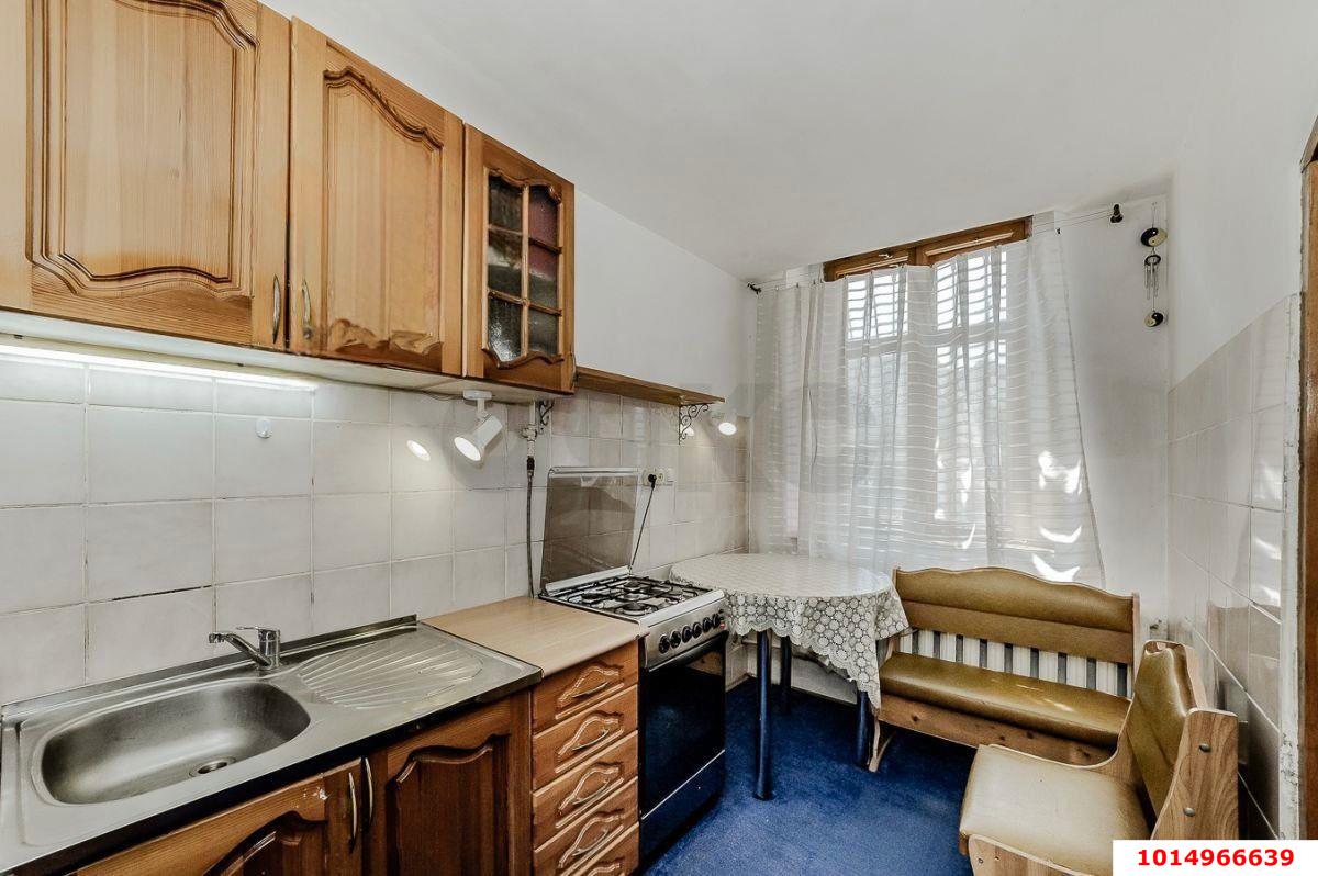 Фото №2: 1-комнатная квартира 39&nbsp;м², 1/3&nbsp;эт. - Краснодар, Западный внутригородской округ, мкр. Центральный, ул. Советская, 31