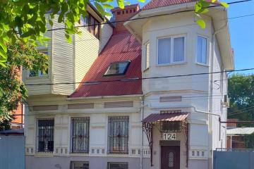 Фото №1: Дом 183 м², 3 эт. - Краснодар, мкр. Центральный, ул. Кирова, 124