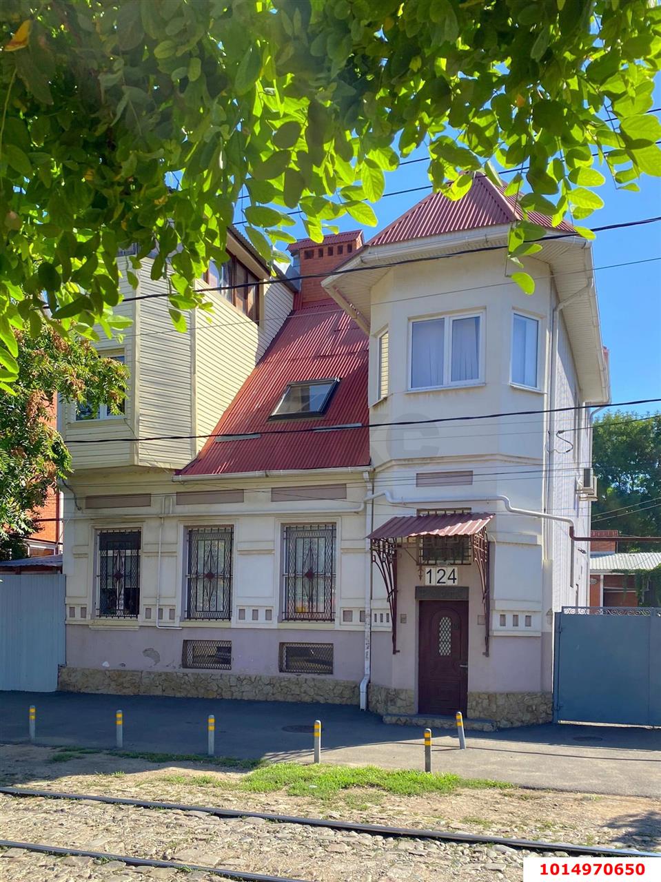 Фото №1: Дом 183&nbsp;м², 3&nbsp;эт. - Краснодар, Западный внутригородской округ, мкр. Центральный, ул. Кирова, 124