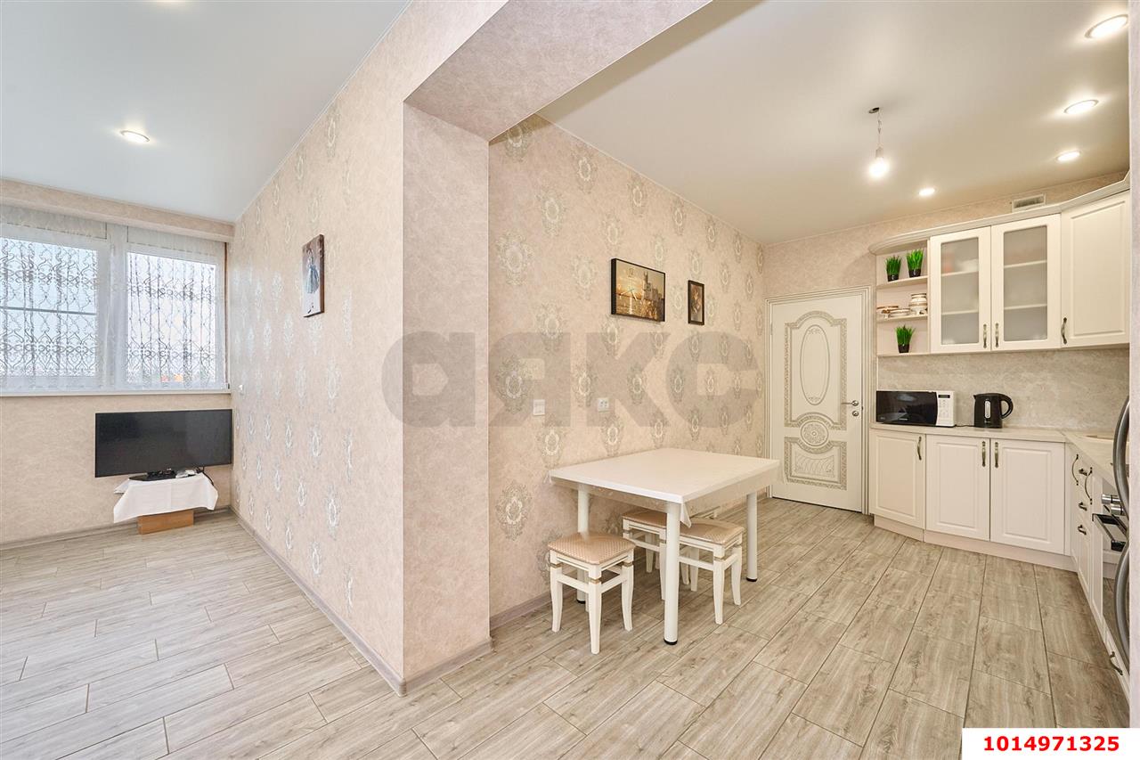 Фото №6: 2-комнатная квартира 63&nbsp;м², 4/10&nbsp;эт. - Краснодар, Прикубанский внутригородской округ, Россинского, мкр. жилой комплекс Инсити-Парк, ул. Командорская, 1к1