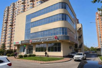 Фото №1: Торговое помещение 830 м², 2/4 эт. - Краснодар, мкр. ЖК Валентина, ул. имени Дзержинского, 64/2