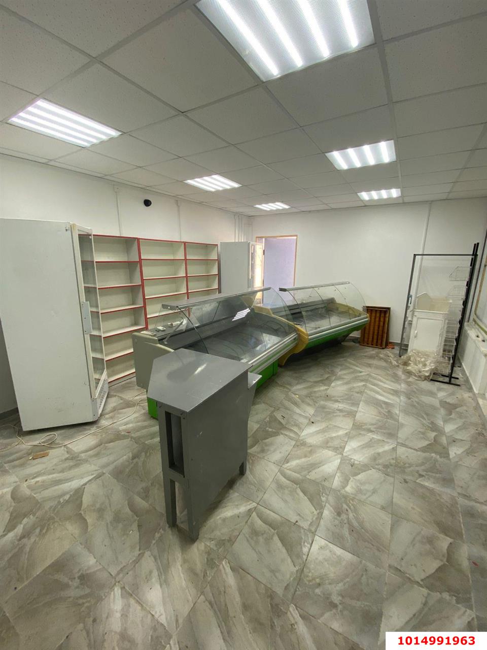Фото №3: Торговое помещение 30&nbsp;м², 1/1&nbsp;эт. - Краснодар, Центральный внутригородской округ, мкр. Центральный, ул. имени Максима Горького, 219
