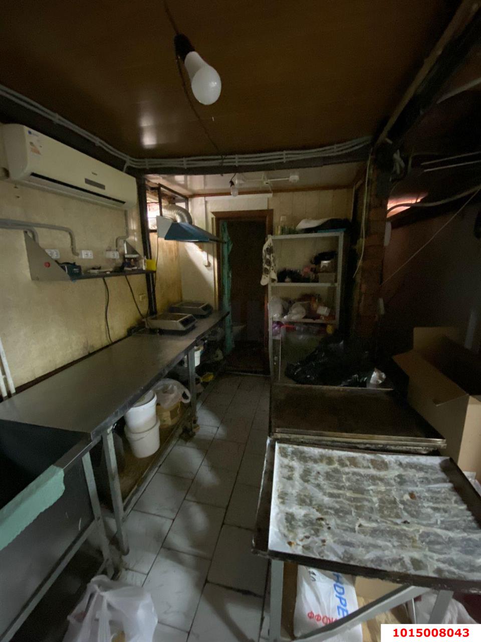 Фото №6: Торговое помещение 51&nbsp;м², 1/1&nbsp;эт. - Краснодар, Центральный внутригородской округ, мкр. Центральный, ул. Коммунаров, 97/1