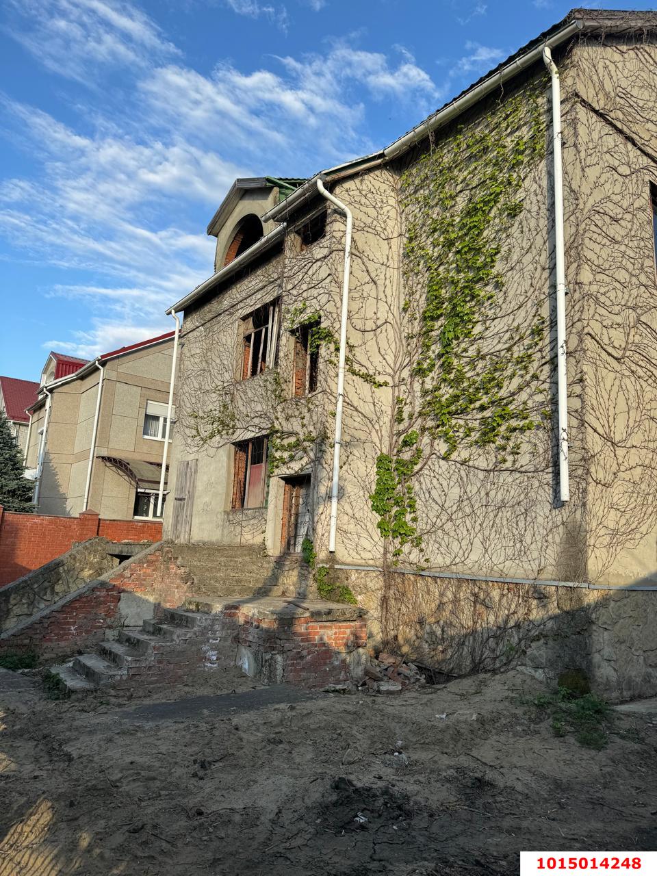 Фото №1: Дом 357&nbsp;м² + 8&nbsp;сот., 4&nbsp;эт. - Краснодар, Прикубанский внутригородской округ, Школьный, мкр. Круглик, ул. Баканская, 8