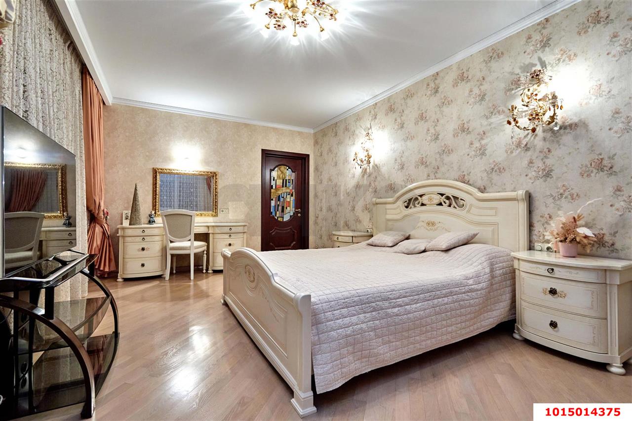 Фото №5: 3-комнатная квартира 140&nbsp;м², 10/18&nbsp;эт. - Краснодар, Прикубанский внутригородской округ, Фестивальный, мкр. Солнечный, ул. Архитектора Ишунина, 1