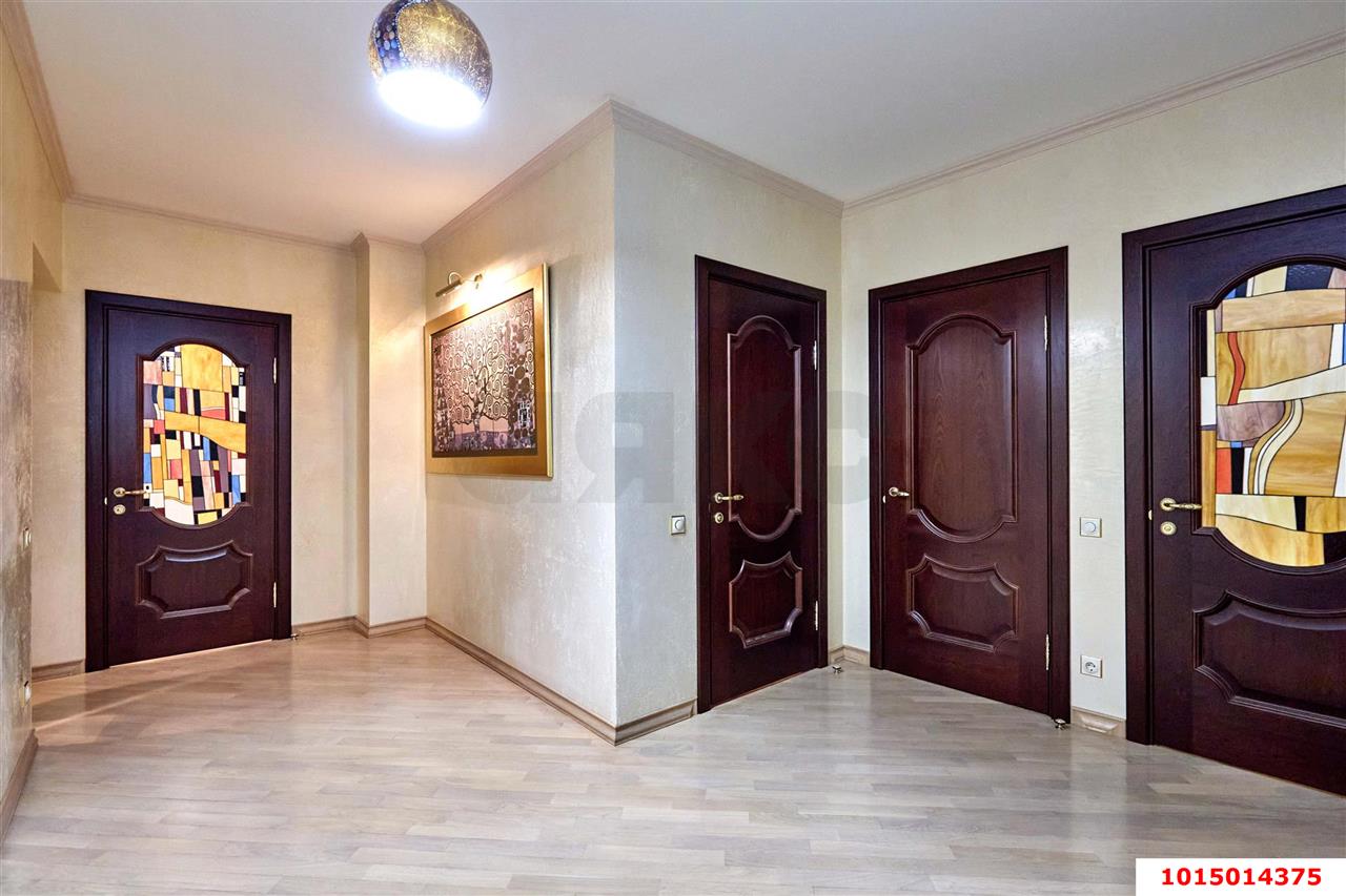 Фото №9: 3-комнатная квартира 140&nbsp;м², 10/18&nbsp;эт. - Краснодар, Прикубанский внутригородской округ, Фестивальный, мкр. Солнечный, ул. Архитектора Ишунина, 1