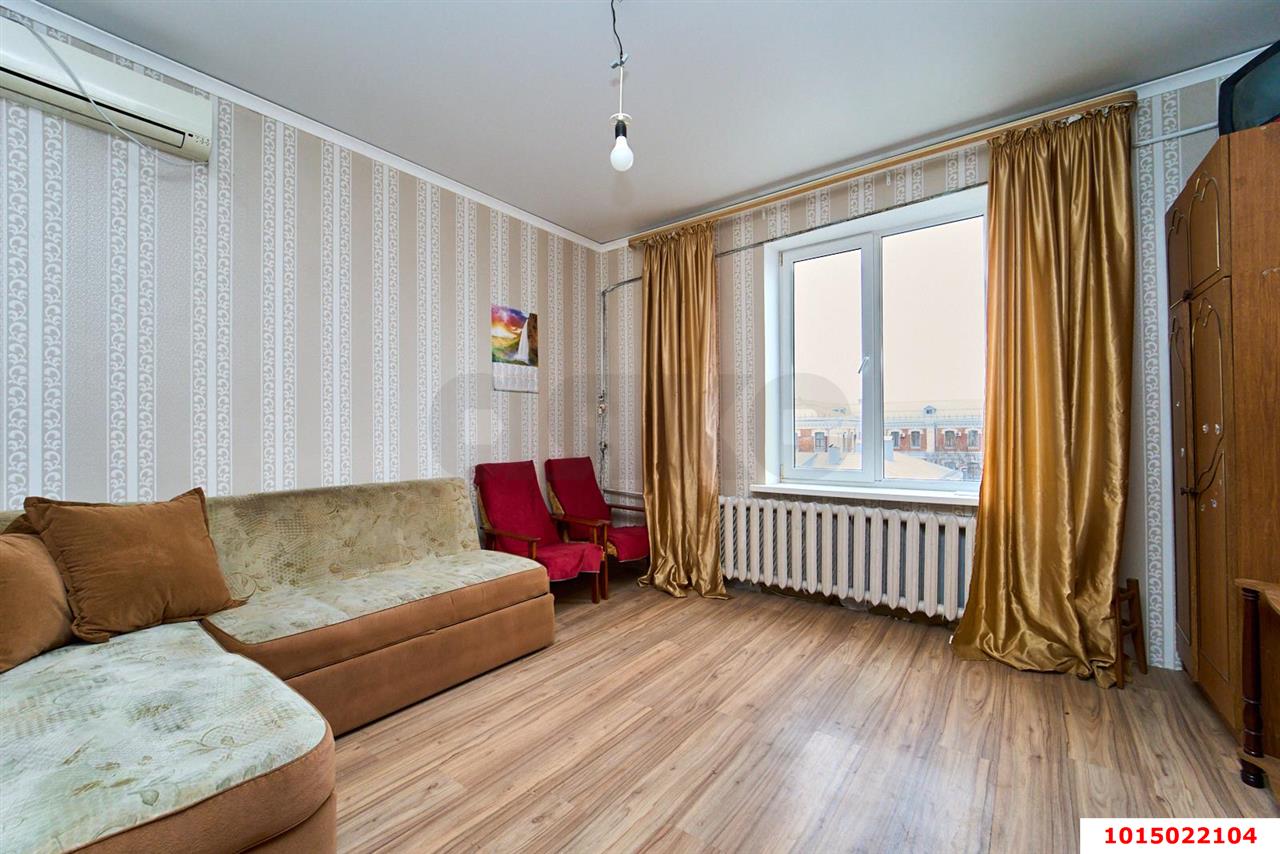 Фото №2: 2-комнатная квартира 41&nbsp;м², 5/5&nbsp;эт. - Краснодар, Центральный внутригородской округ, мкр. Центральный, ул. Митрофана Седина, 2