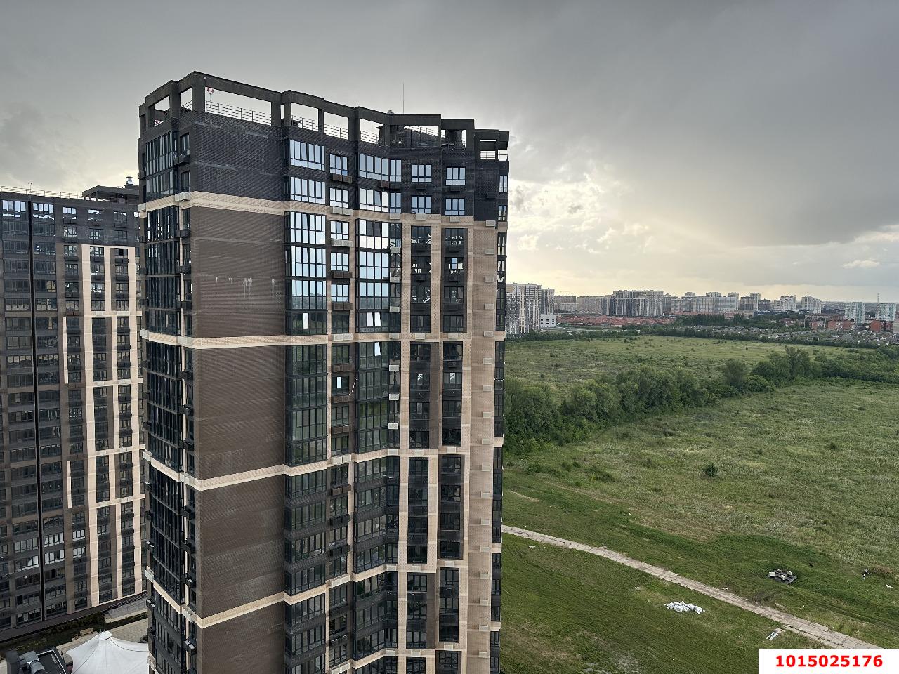 Фото №1: 1-комнатная квартира 37&nbsp;м², 20/24&nbsp;эт. - Краснодар, Прикубанский внутригородской округ, городской квартал Левада, мкр. Плодородный-2, ул. Константиновская, 5к2