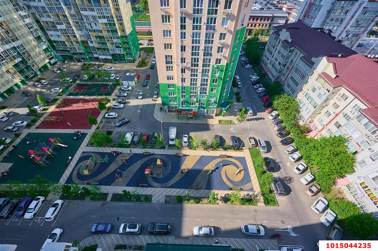 Фото №6: 2-комнатная квартира 74&nbsp;м², 13/16&nbsp;эт. - Краснодар, Прикубанский внутригородской округ, мкр. Завод Измерительных Приборов, ул. Карякина, 5к1