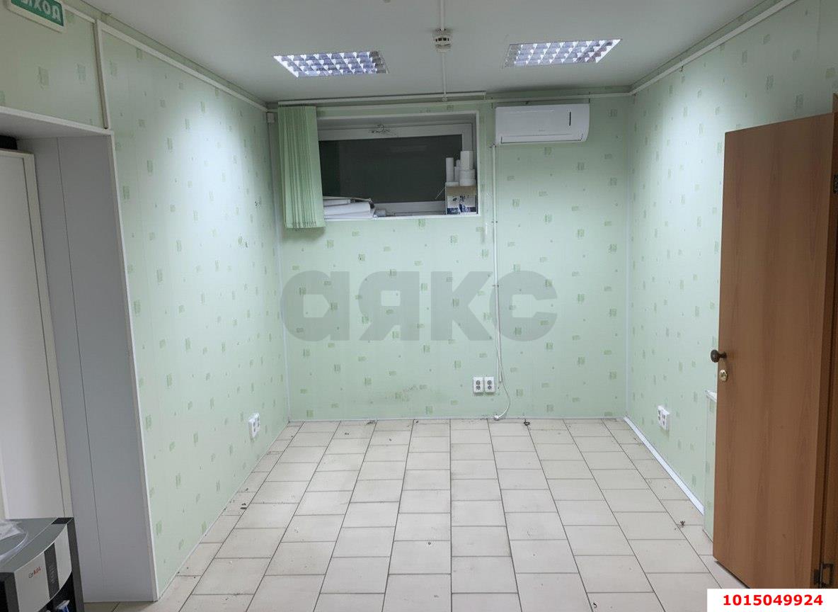 Фото №3: Торговое помещение 151&nbsp;м², 5&nbsp;эт. - Краснодар, Центральный внутригородской округ, мкр. Дубинка, ул. Озёрная, 19