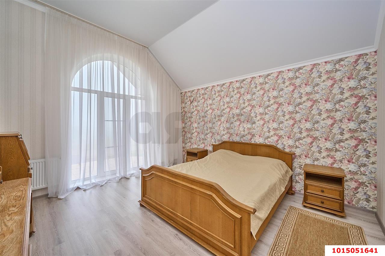 Фото №6: Дом 235&nbsp;м² + 10&nbsp;сот., 3&nbsp;эт. - Копанской, мкр. Прикубанский внутригородской округ, ул. Центральная, 19
