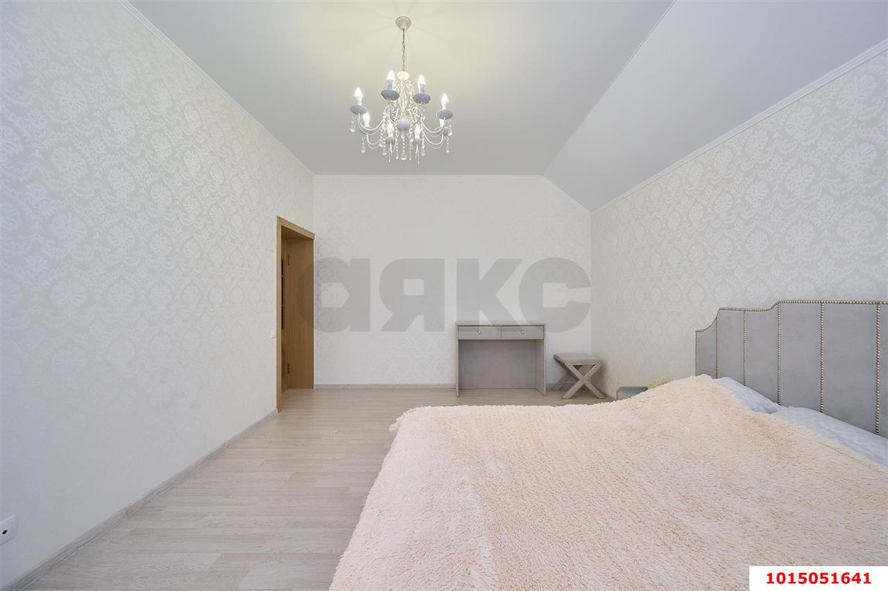 Фото №5: Дом 235&nbsp;м² + 10&nbsp;сот., 3&nbsp;эт. - Копанской, мкр. Прикубанский внутригородской округ, ул. Центральная, 19