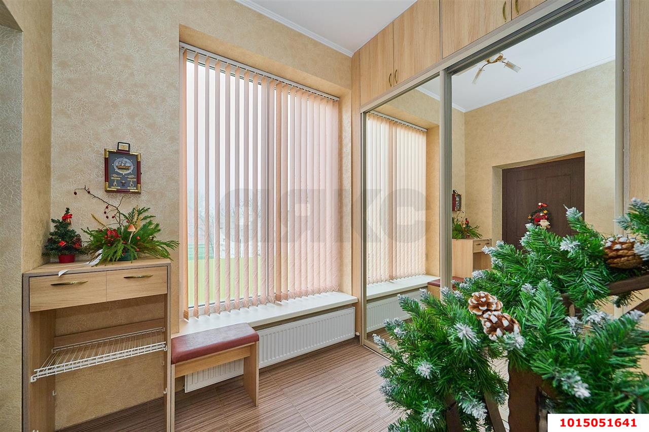 Фото №7: Дом 235&nbsp;м² + 10&nbsp;сот., 3&nbsp;эт. - Копанской, мкр. Прикубанский внутригородской округ, ул. Центральная, 19