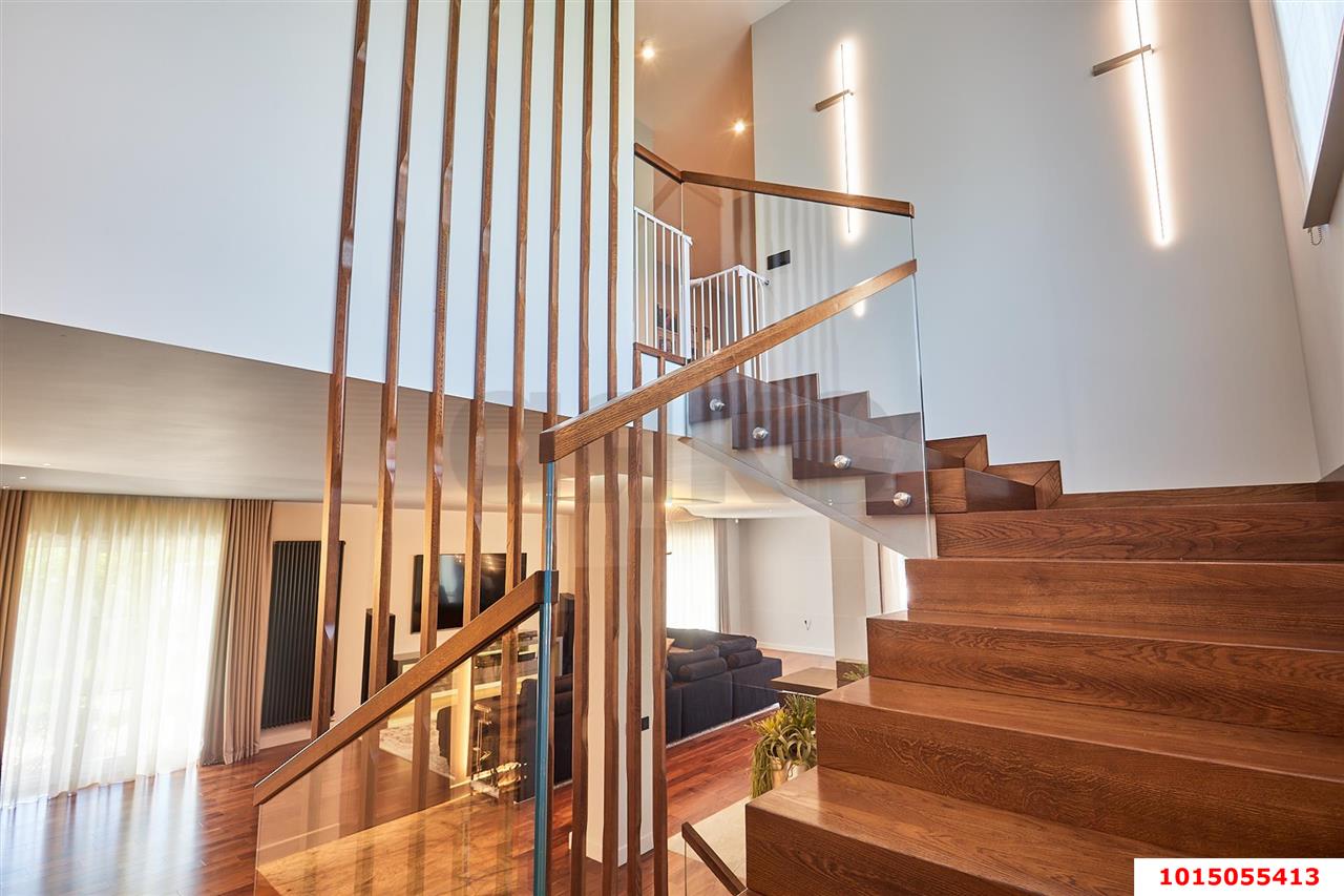 Фото №5: Дом 442&nbsp;м² + 19.23&nbsp;сот., 3&nbsp;эт. - Краснодар, Прикубанский внутригородской округ, мкр. Немецкая Деревня, ул. Потсдамская, 1