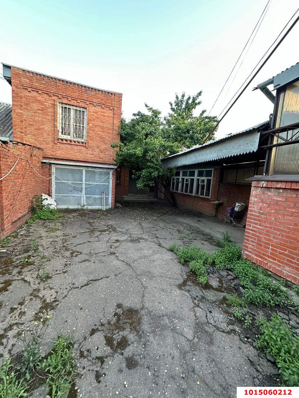 Фото №2: Дом 160&nbsp;м² + 9.25&nbsp;сот., 1&nbsp;эт. - Краснодар, Центральный внутригородской округ, мкр. Школьный, ул. 9 Мая, 32/1