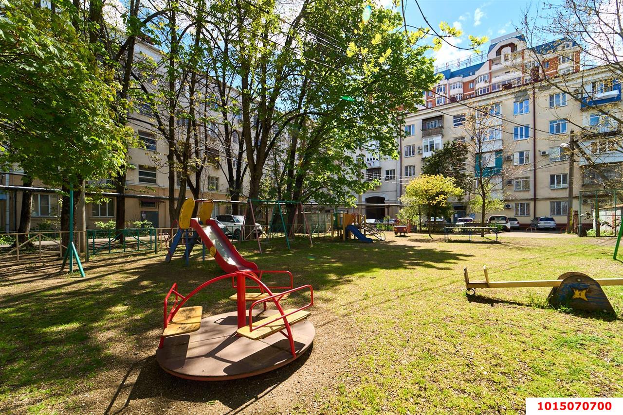 Фото №18: 3-комнатная квартира 80&nbsp;м², 5/5&nbsp;эт. - Краснодар, Центральный внутригородской округ, мкр. Центральный, ул. Красная, 160