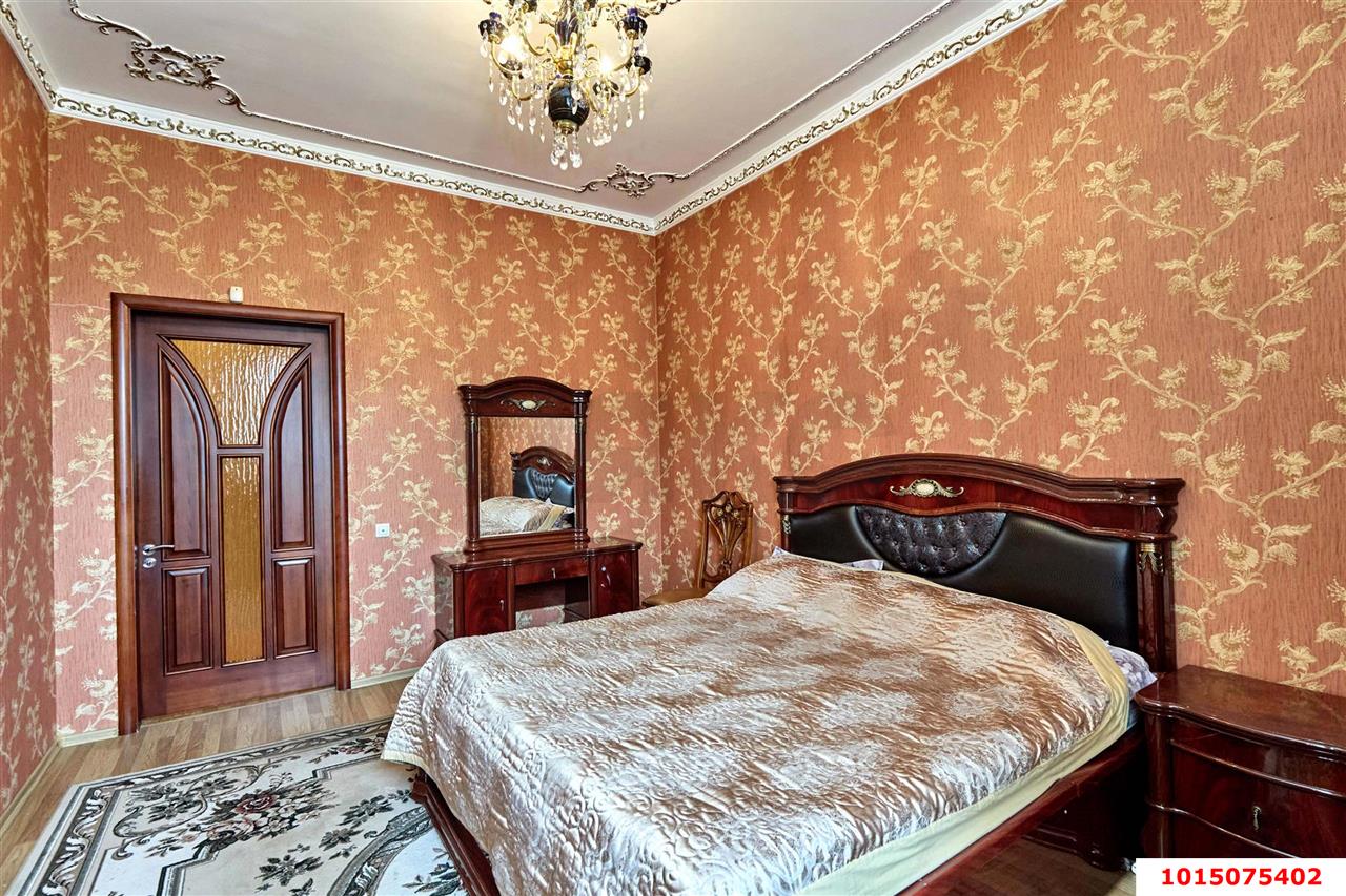 Фото №9: Дом 264&nbsp;м² + 8.04&nbsp;сот., 1&nbsp;эт. - Краснодар, Прикубанский внутригородской округ, Калинино, мкр. Завод Радиоизмерительных Приборов, ул. Калмыкская, 10
