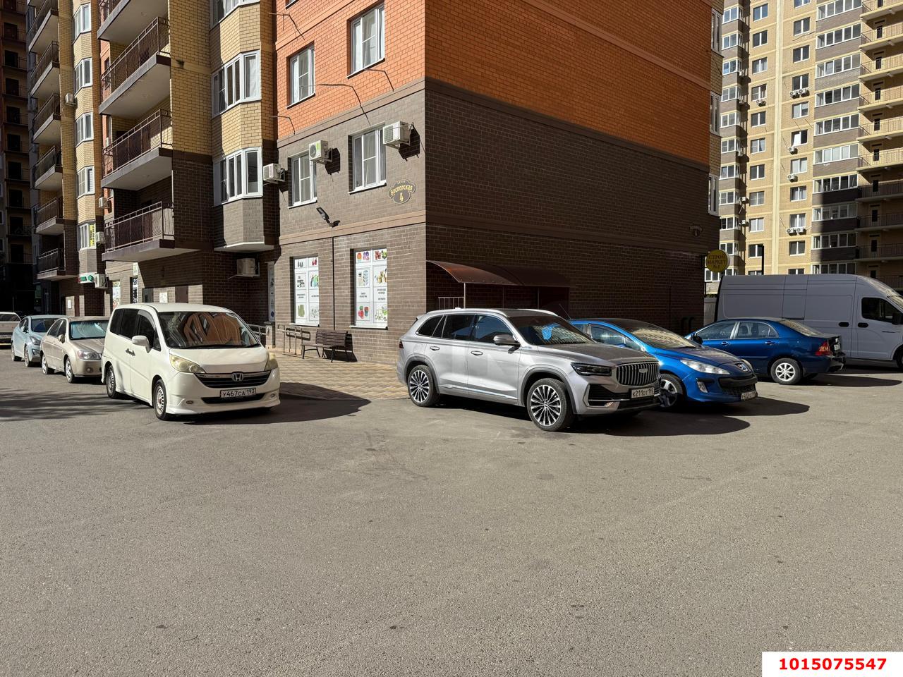 Фото №5: Торговое помещение 102&nbsp;м², 1/17&nbsp;эт. - Краснодар, Прикубанский внутригородской округ, ЖК Губернский, мкр. 3-й квартал, ул. Боспорская, 4