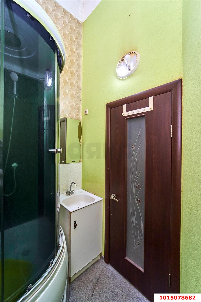 Фото №4: Студия 19&nbsp;м², 2/2&nbsp;эт. - Краснодар, Центральный внутригородской округ, мкр. Центральный, ул. Карасунская, 79
