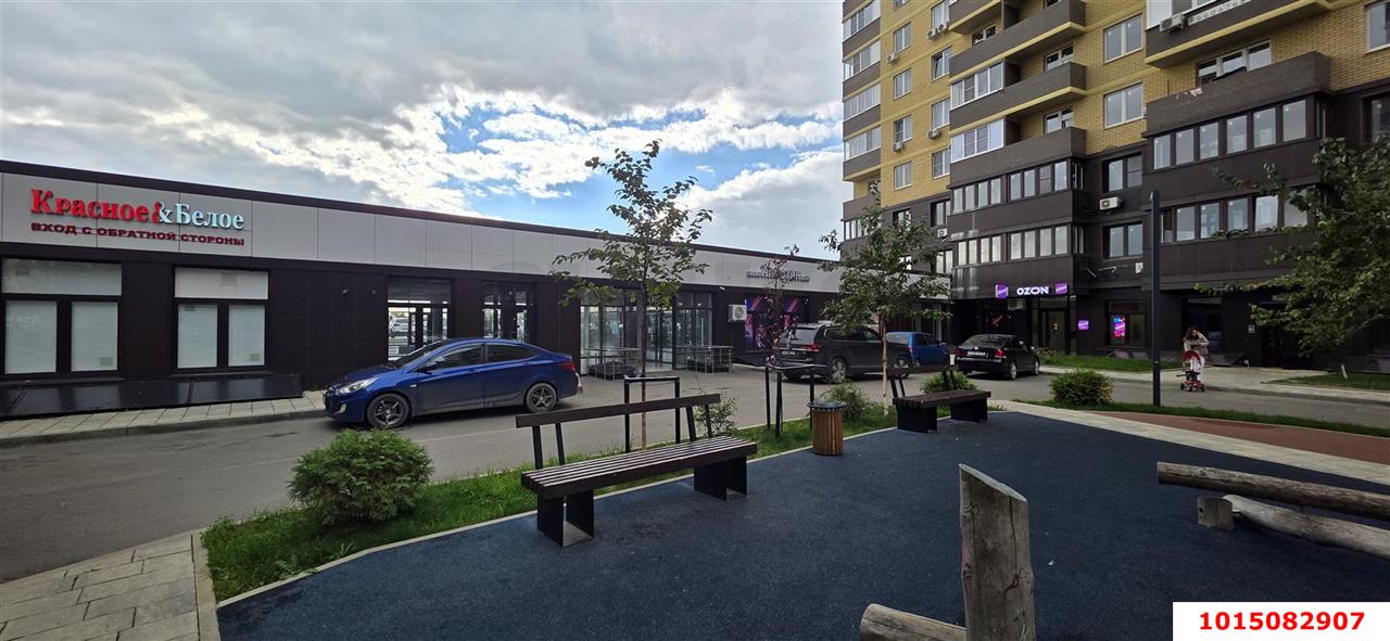 Фото №4: Торговое помещение 54&nbsp;м², 1/16&nbsp;эт. - Краснодар, Прикубанский внутригородской округ, мкр. жилой комплекс Ракурс, ул. имени Героя Ростовского, 8к4