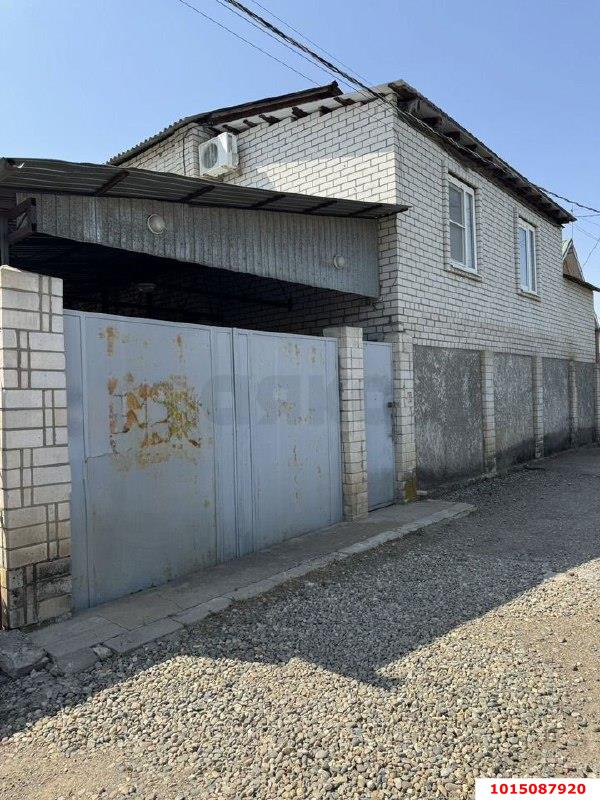 Фото №1: Дом 177&nbsp;м² + 4&nbsp;сот., 3&nbsp;эт. - Калина, мкр. Прикубанский внутригородской округ, ул. Клубничная, 253