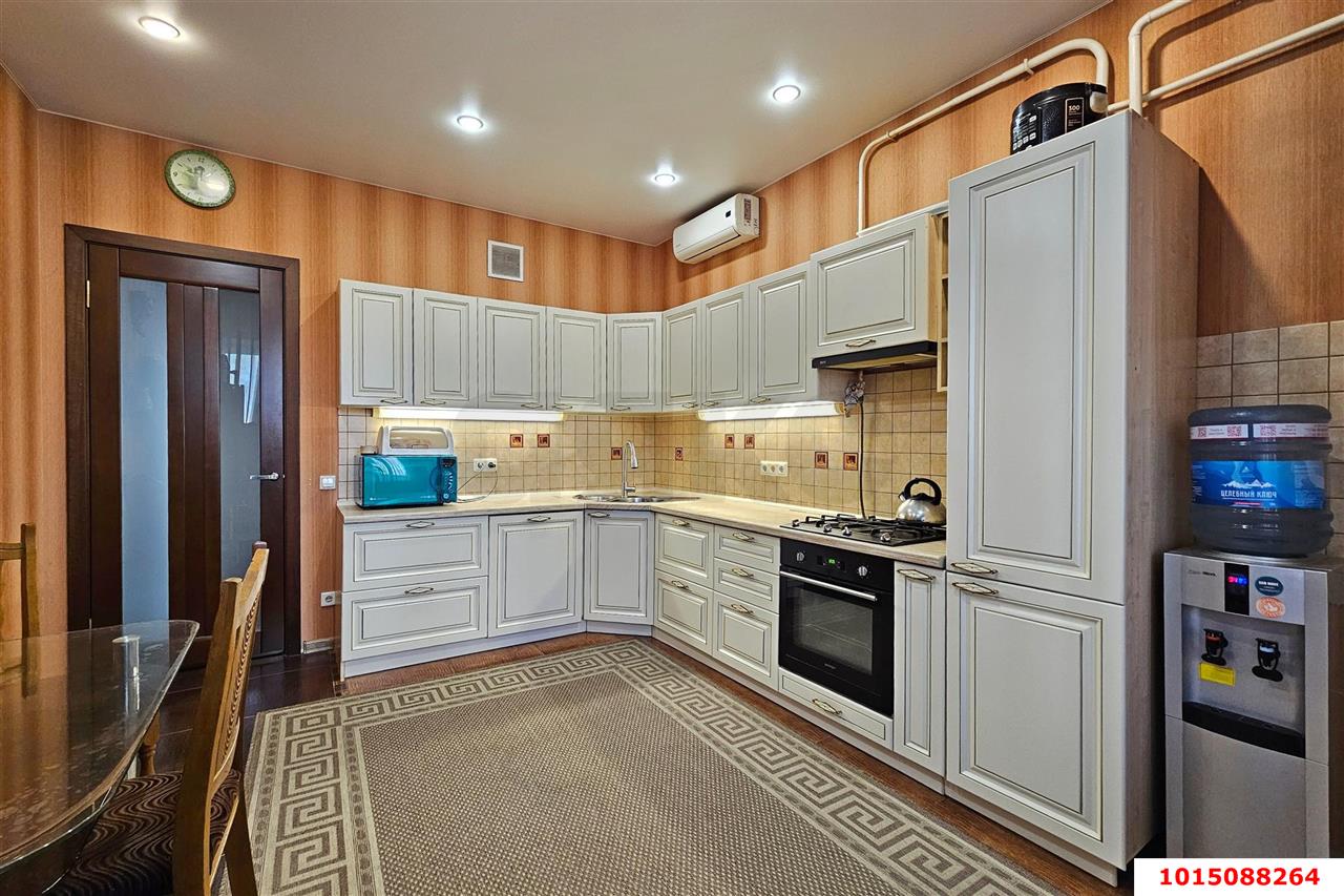 Фото №5: 3-комнатная квартира 110&nbsp;м², 1/8&nbsp;эт. - Краснодар, Прикубанский внутригородской округ, мкр. Восточно-Кругликовский, ул. Черкасская, 95