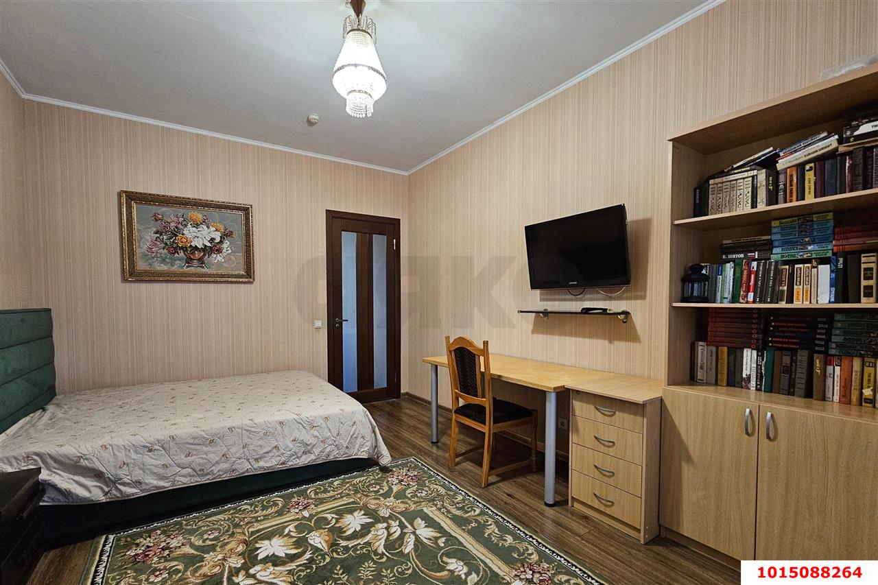 Фото №12: 3-комнатная квартира 110&nbsp;м², 1/8&nbsp;эт. - Краснодар, Прикубанский внутригородской округ, мкр. Восточно-Кругликовский, ул. Черкасская, 95