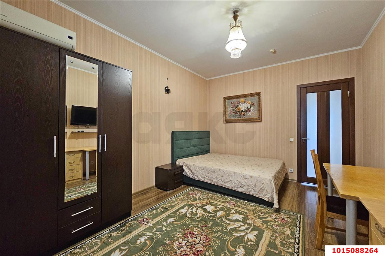 Фото №11: 3-комнатная квартира 110&nbsp;м², 1/8&nbsp;эт. - Краснодар, Прикубанский внутригородской округ, мкр. Восточно-Кругликовский, ул. Черкасская, 95