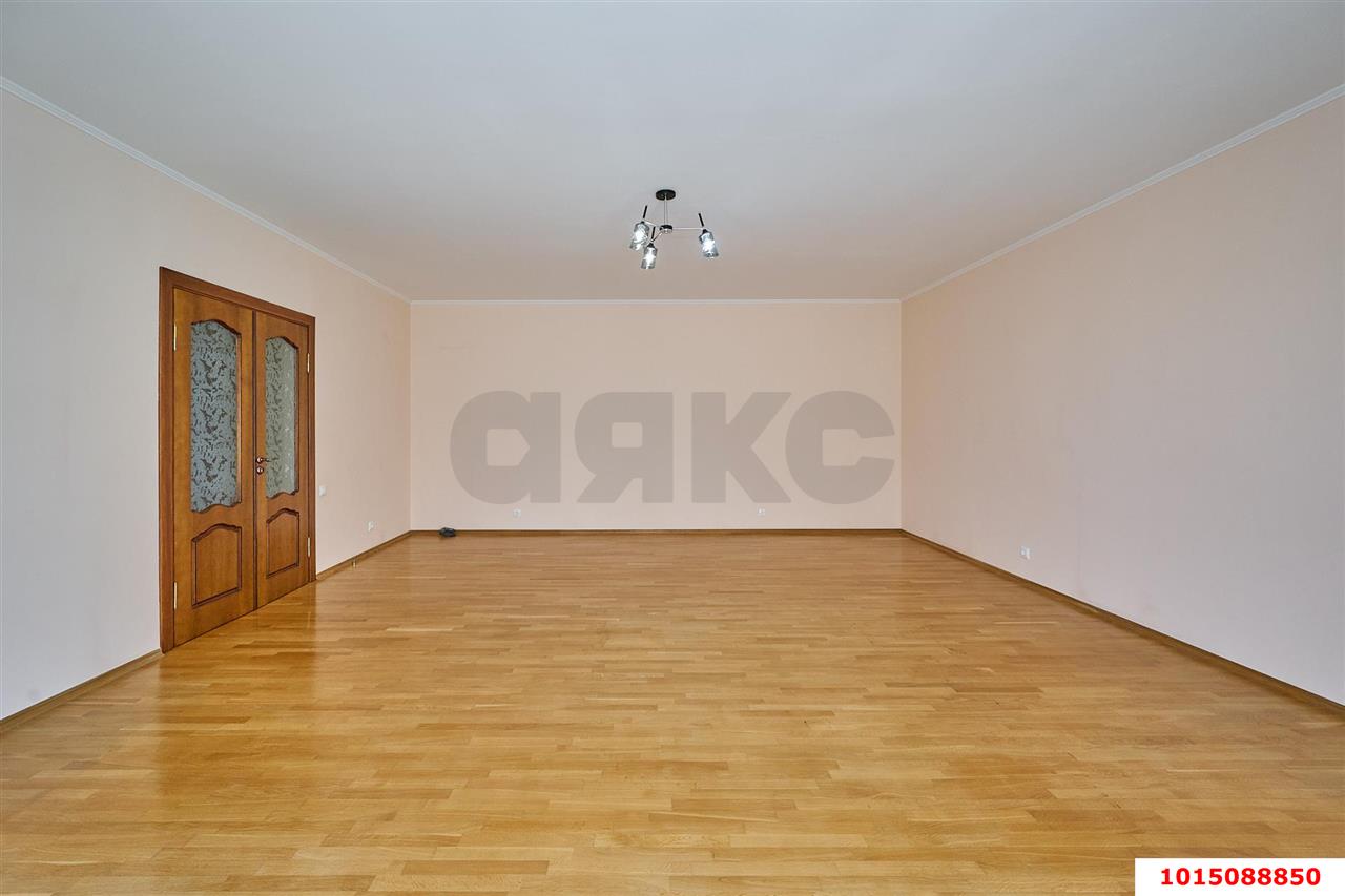 Фото №3: 2-комнатная квартира 80&nbsp;м², 5/5&nbsp;эт. - Краснодар, Прикубанский внутригородской округ, Солнечный, мкр. Фестивальный, ул. Ивана Кияшко, 6