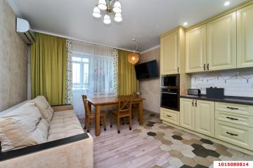 Фото №1: 3-комнатная квартира 91 м², 14/25 эт. - Краснодар, мкр. Центральный, ул. Железнодорожная, 24
