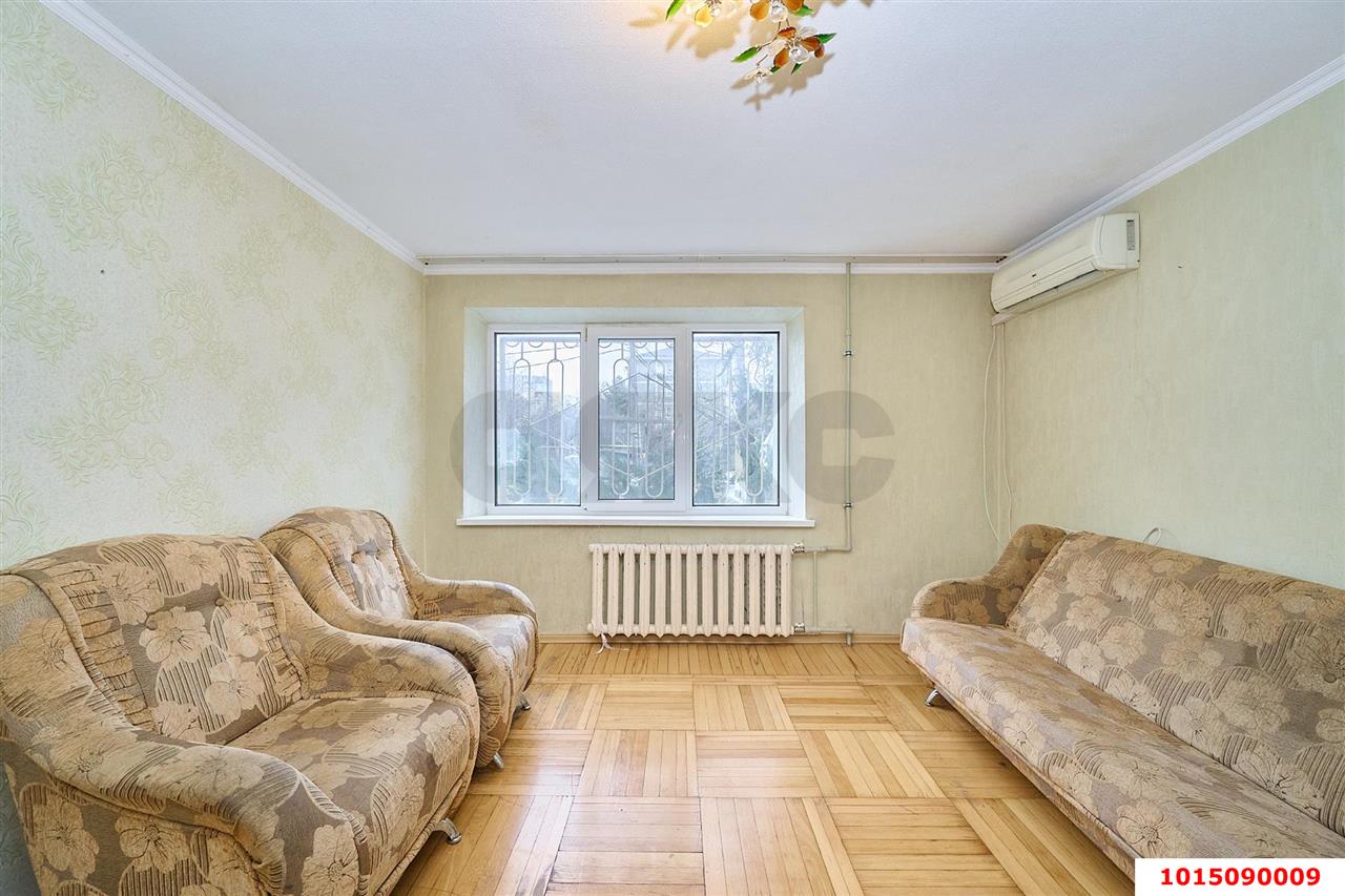 Фото №1: 3-комнатная квартира 60&nbsp;м², 1/9&nbsp;эт. - Краснодар, Карасунский внутригородской округ, мкр. Комсомольский, ул. Сормовская, 163