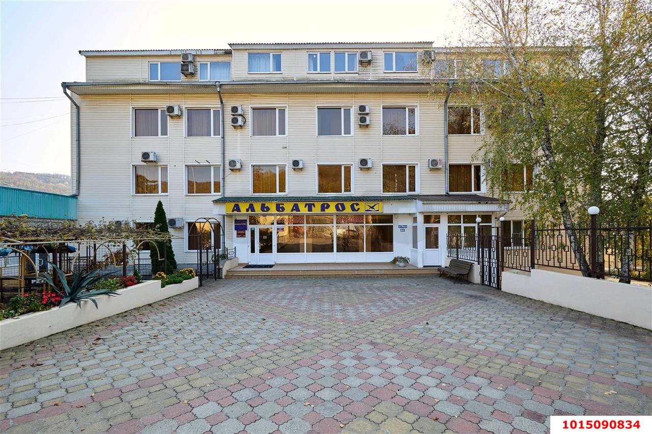 Фото №1: Готовый бизнес 1931&nbsp;м², 4&nbsp;эт. - Новомихайловский, мкр. Лесной, ул. Мира, 86
