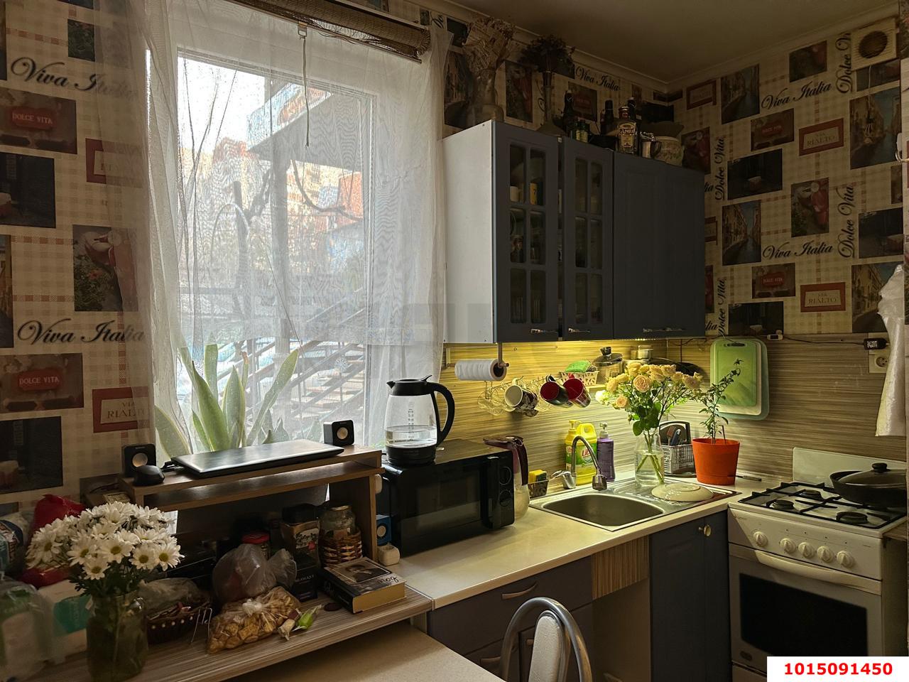 Фото №2: 3-комнатная квартира 61&nbsp;м², 1/2&nbsp;эт. - Краснодар, Центральный внутригородской округ, мкр. Центральный, ул. Мира, 78