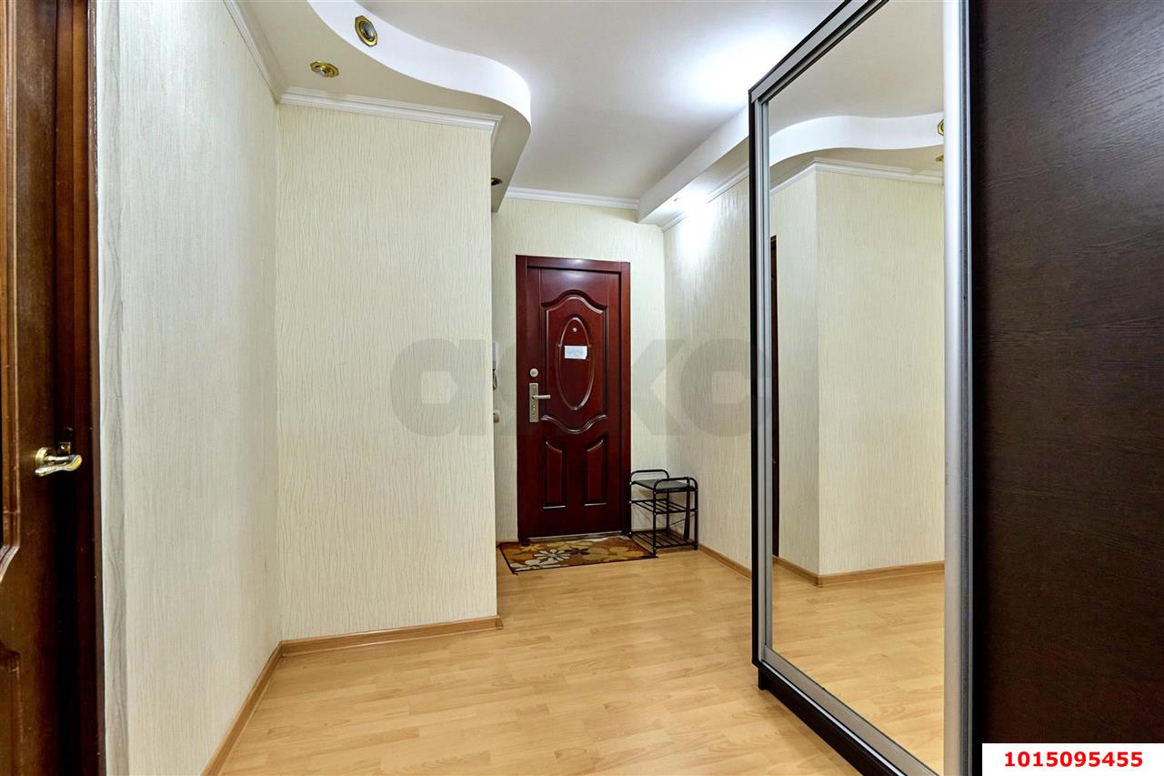 Фото №10: 3-комнатная квартира 70&nbsp;м², 7/10&nbsp;эт. - Краснодар, Западный внутригородской округ, мкр. Юбилейный, пр-кт Чекистов, 23