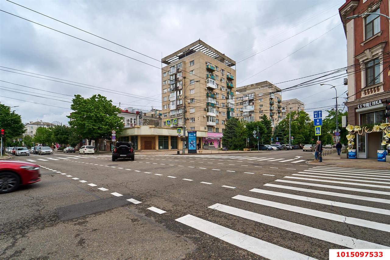 Фото №19: 3-комнатная квартира 61&nbsp;м², 2/9&nbsp;эт. - Краснодар, Центральный внутригородской округ, мкр. Центральный, ул. Красная, 40