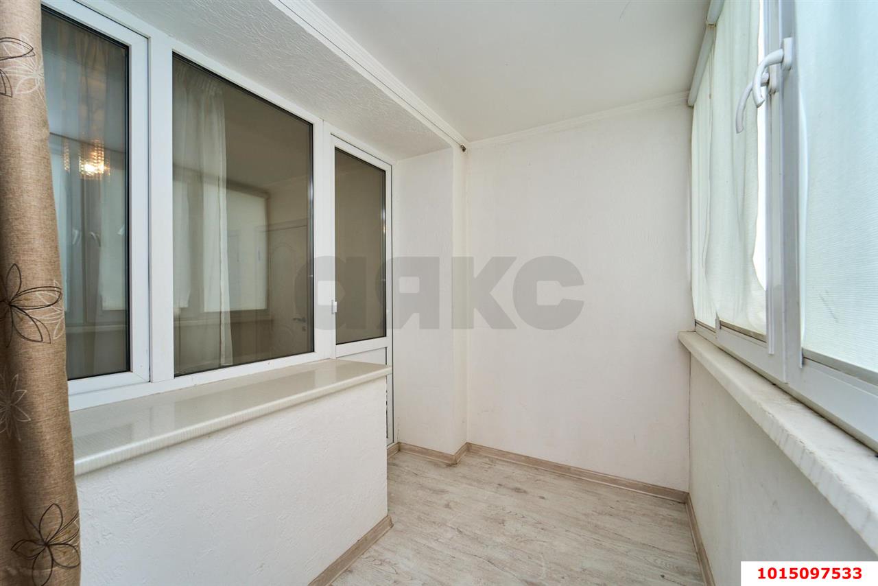 Фото №12: 3-комнатная квартира 61&nbsp;м², 2/9&nbsp;эт. - Краснодар, Центральный внутригородской округ, мкр. Центральный, ул. Красная, 40