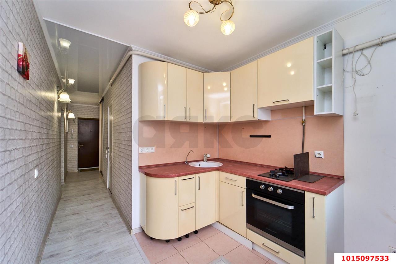 Фото №2: 3-комнатная квартира 61&nbsp;м², 2/9&nbsp;эт. - Краснодар, Центральный внутригородской округ, мкр. Центральный, ул. Красная, 40