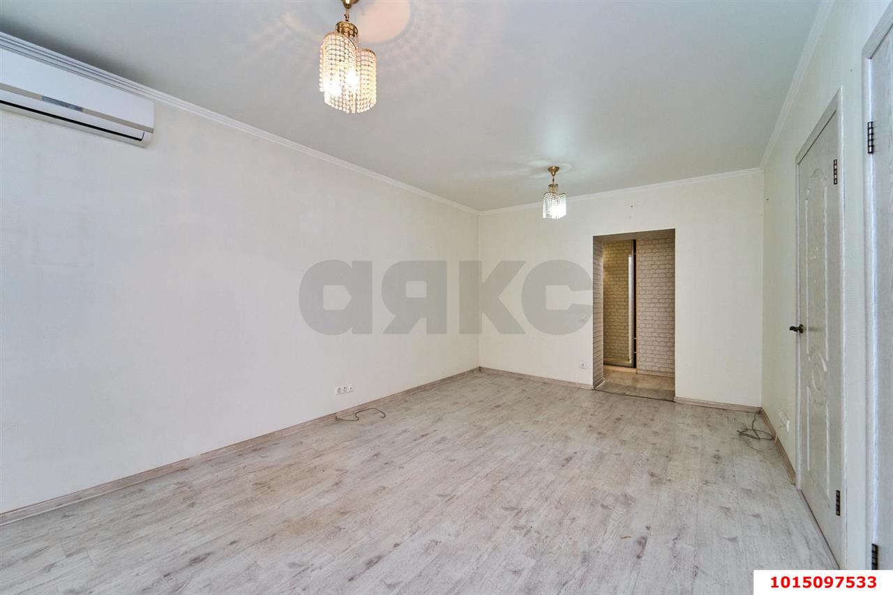 Фото №8: 3-комнатная квартира 61&nbsp;м², 2/9&nbsp;эт. - Краснодар, Центральный внутригородской округ, мкр. Центральный, ул. Красная, 40
