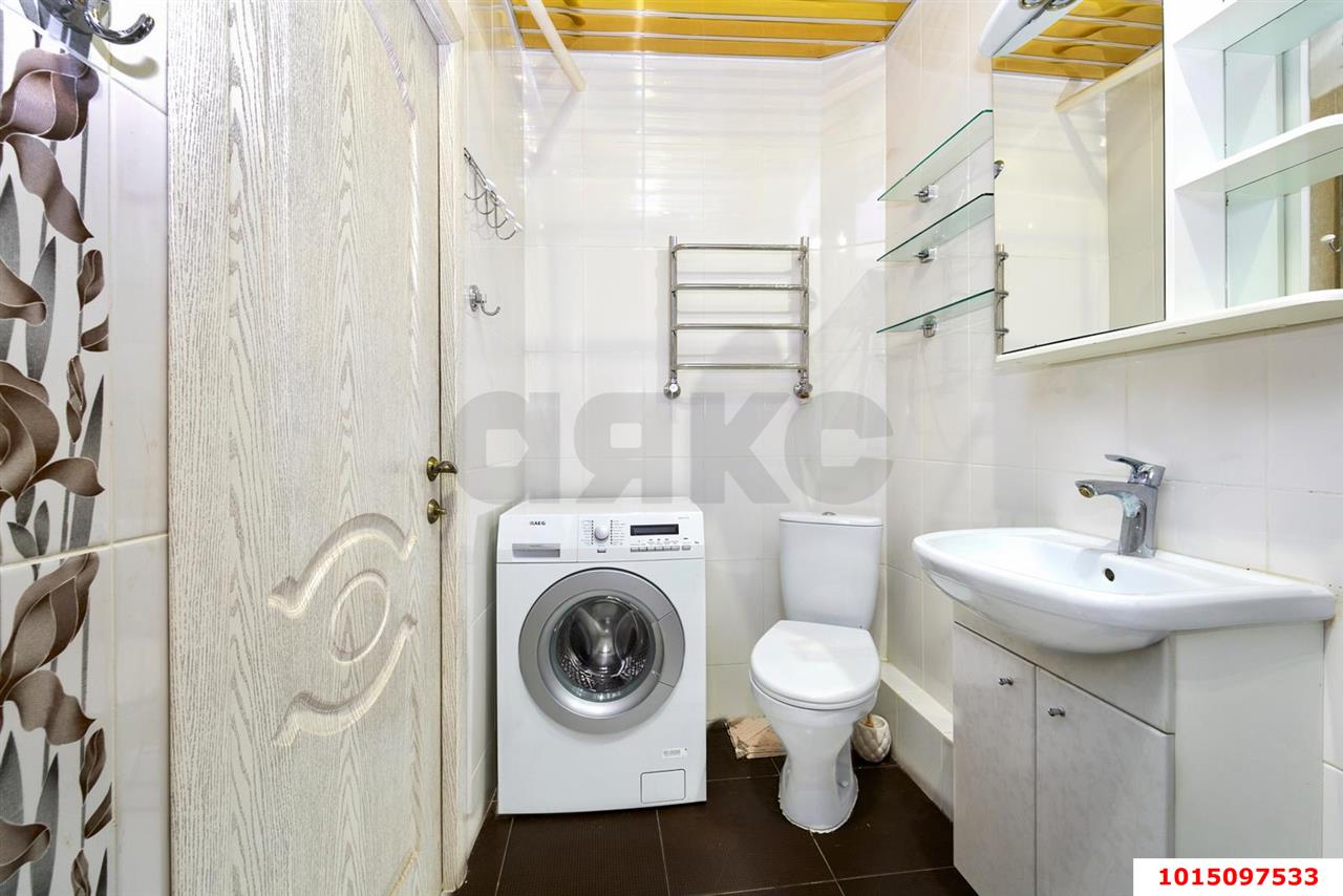 Фото №10: 3-комнатная квартира 61&nbsp;м², 2/9&nbsp;эт. - Краснодар, Центральный внутригородской округ, мкр. Центральный, ул. Красная, 40