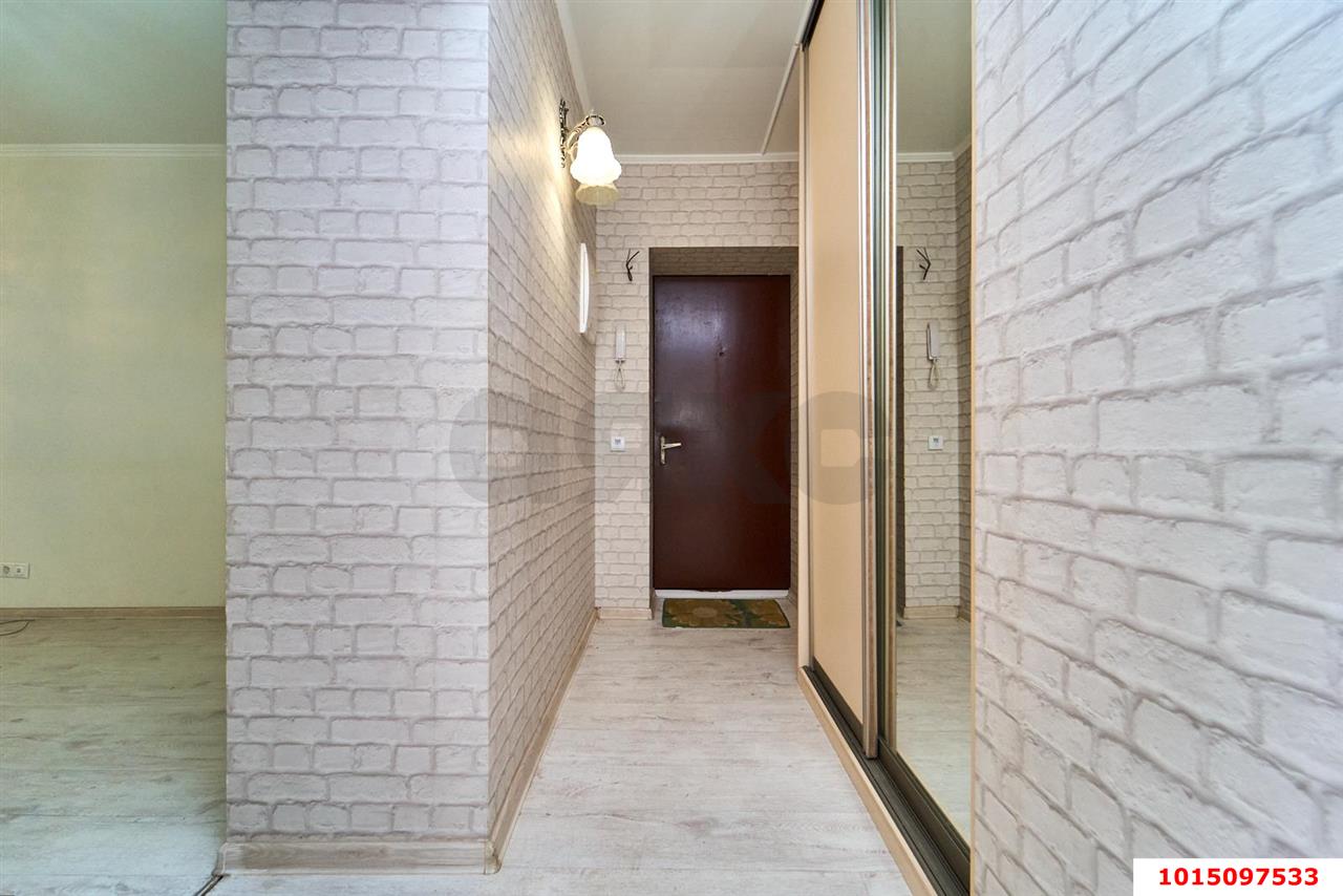 Фото №13: 3-комнатная квартира 61&nbsp;м², 2/9&nbsp;эт. - Краснодар, Центральный внутригородской округ, мкр. Центральный, ул. Красная, 40