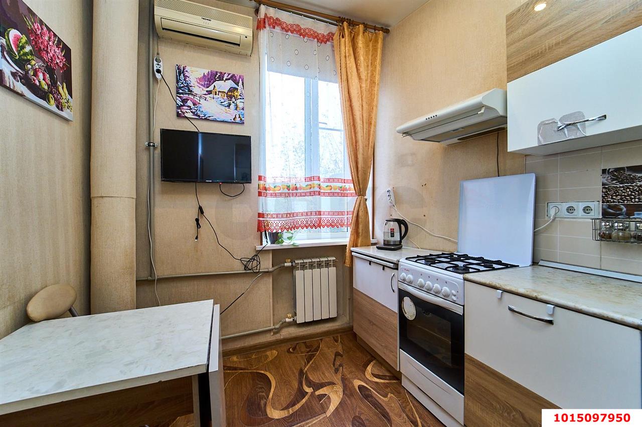 Фото №2: 3-комнатная квартира 68&nbsp;м², 2/4&nbsp;эт. - Краснодар, Центральный внутригородской округ, мкр. 40 лет Победы, ул. имени 40-летия Победы, 18