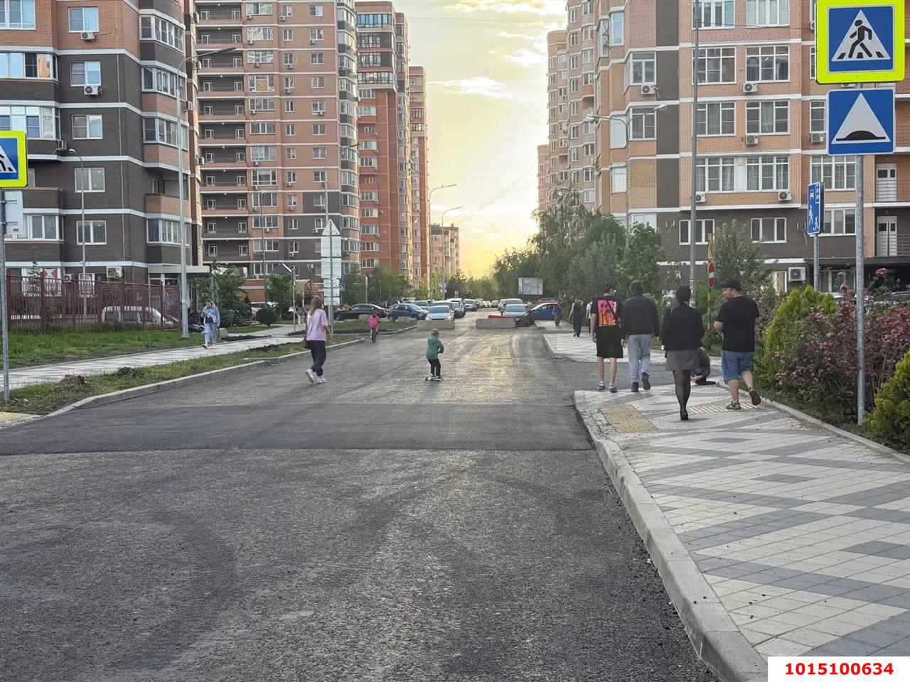Фото №1: Торговое помещение 84&nbsp;м², 1/16&nbsp;эт. - Краснодар, Прикубанский внутригородской округ, Фестивальный, ЖК Екатеринодар, мкр. Солнечный, ул. Архитектора Петина, 16