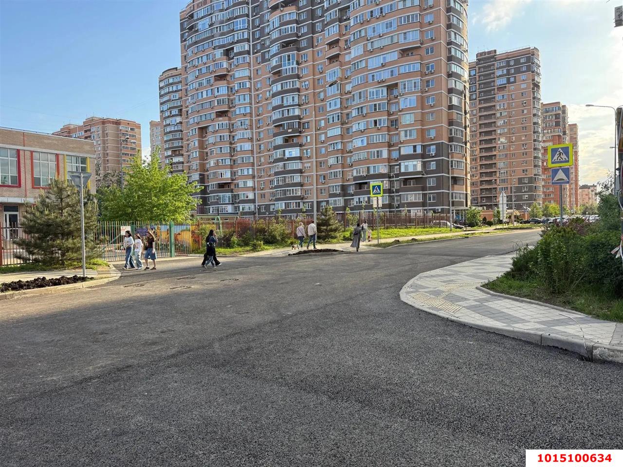 Фото №4: Торговое помещение 84&nbsp;м², 1/16&nbsp;эт. - Краснодар, Прикубанский внутригородской округ, Фестивальный, ЖК Екатеринодар, мкр. Солнечный, ул. Архитектора Петина, 16