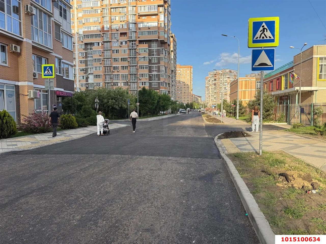 Фото №2: Торговое помещение 84&nbsp;м², 1/16&nbsp;эт. - Краснодар, Прикубанский внутригородской округ, Фестивальный, ЖК Екатеринодар, мкр. Солнечный, ул. Архитектора Петина, 16