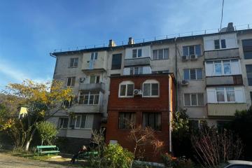 Фото №1: 2-комнатная квартира 41 м², 3/4 эт. - Лермонтово, ул. Ленина, 10