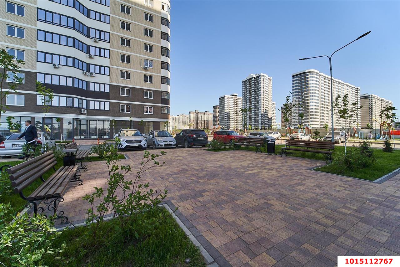 Фото №1: 1-комнатная квартира 50&nbsp;м², 13/24&nbsp;эт. - Краснодар, Прикубанский внутригородской округ, Россинского, мкр. жилой комплекс Титаны, б-р Адмирала Пустошкина, 11/1